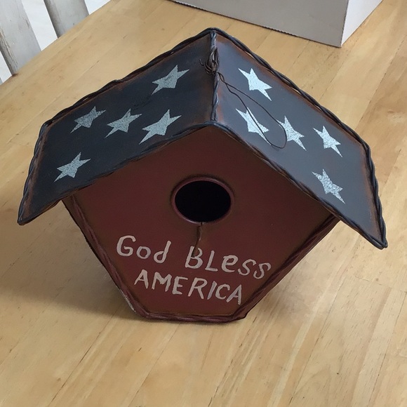 Darice Other - Darice American Flag Tin Birdhouse